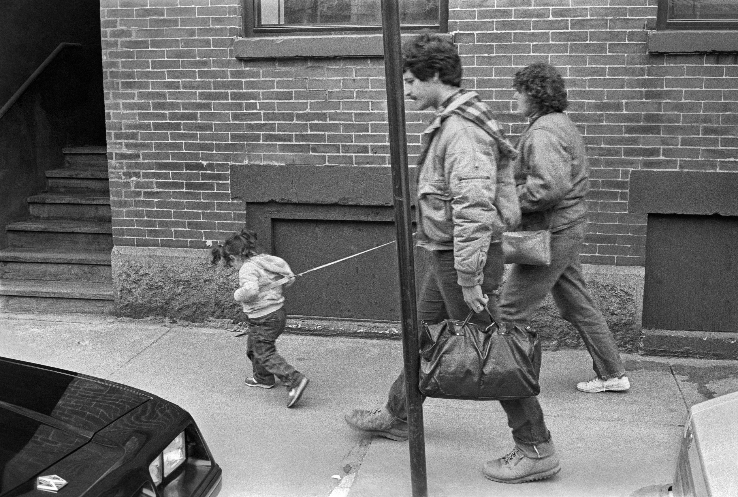 Child Leash Controversy: The Hidden Dangers and Benefits